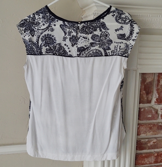 THE Limited | Paisley Mixed Media Blouse - Picture 2 of 3